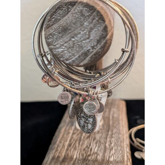 Eleven Alex and Ani Silver Tone Flex Wire Bangle Bracelet Lot - Picture 3 of 10